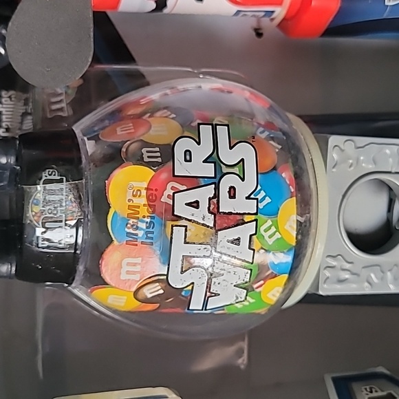 *Rare* 2012 Star Wars Gift Pack Candy Dispenser and Candy Fan - Picture 2 of 10